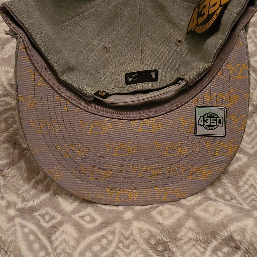 Hat - Picture 3 of 3